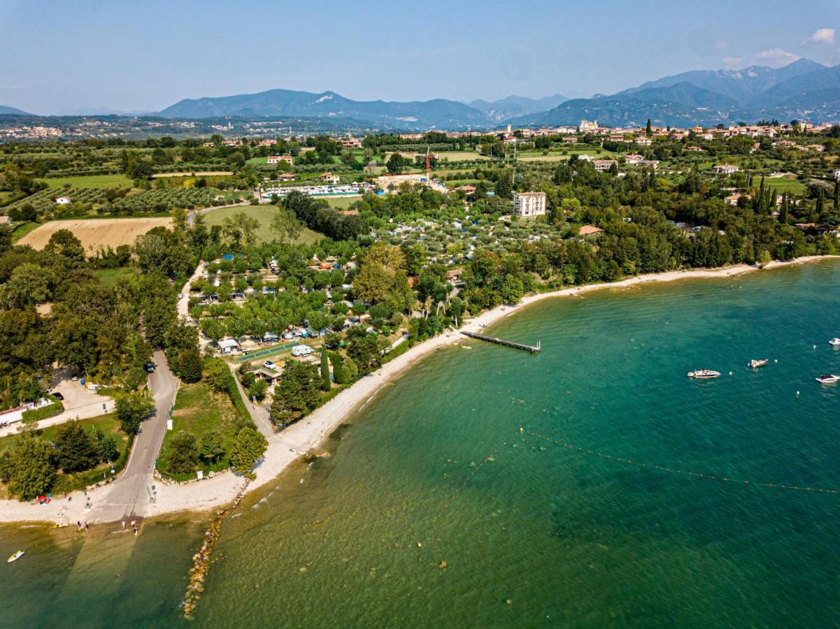 Camping Zocco Манерба-дель-Гарда Екстер'єр фото